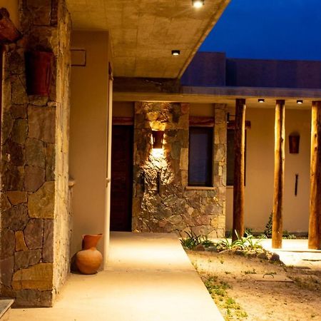 Hotel Tulmas ティルカラ エクステリア 写真
