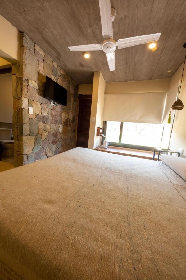 Hotel Tulmas ティルカラ エクステリア 写真