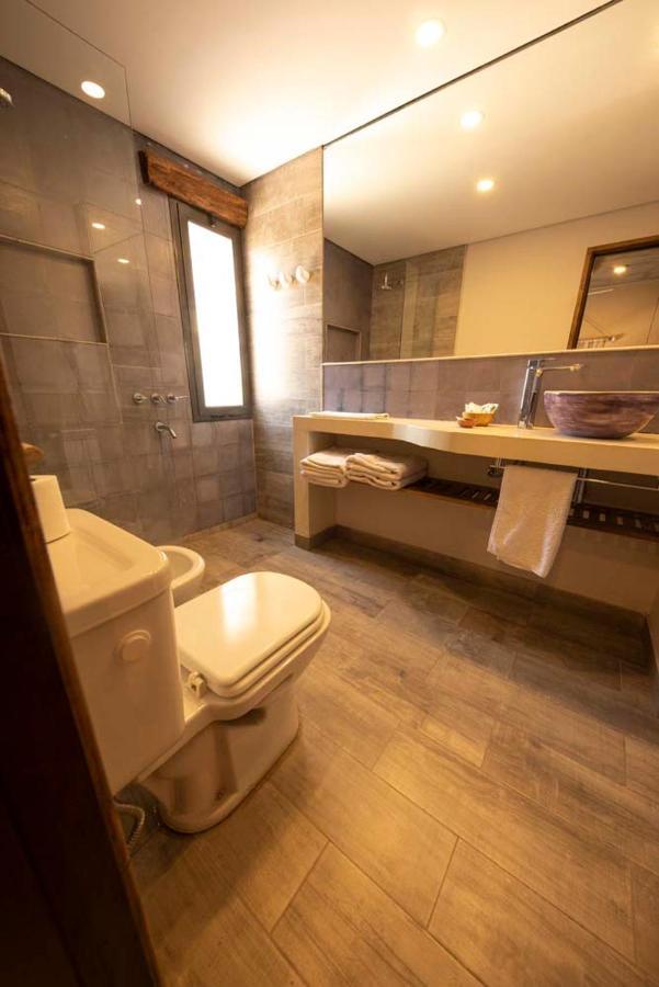 Hotel Tulmas ティルカラ エクステリア 写真
