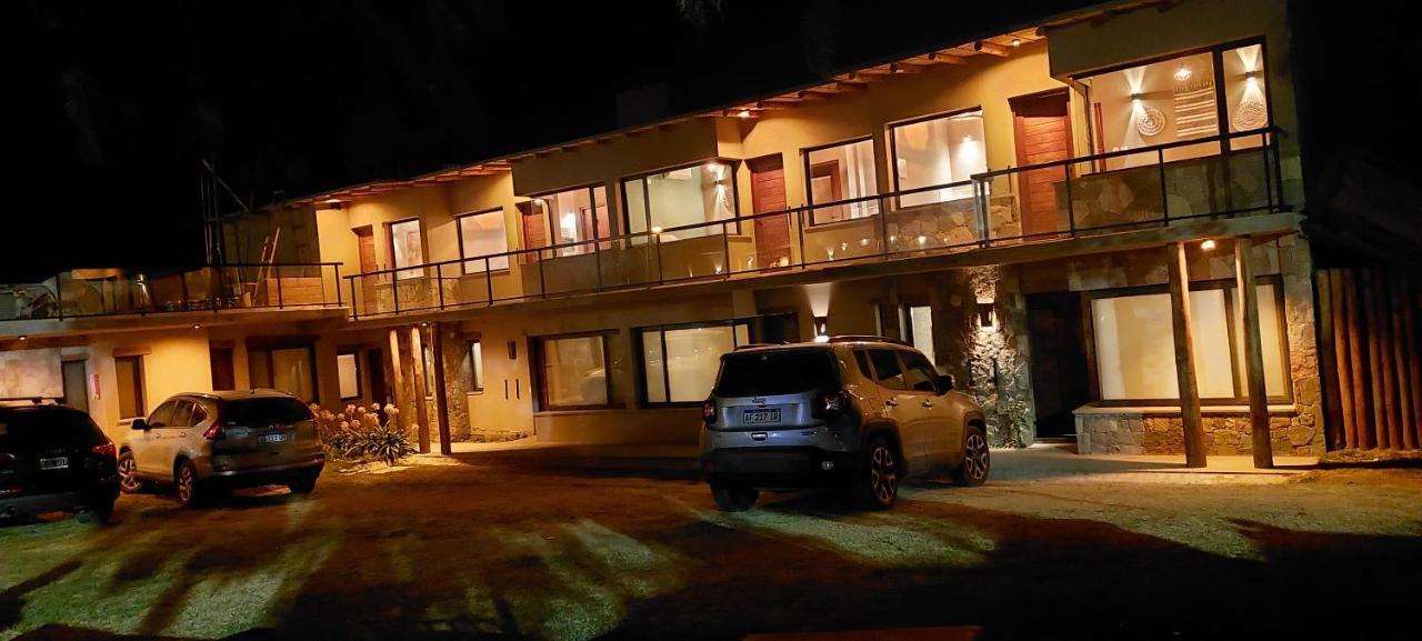 Hotel Tulmas ティルカラ エクステリア 写真